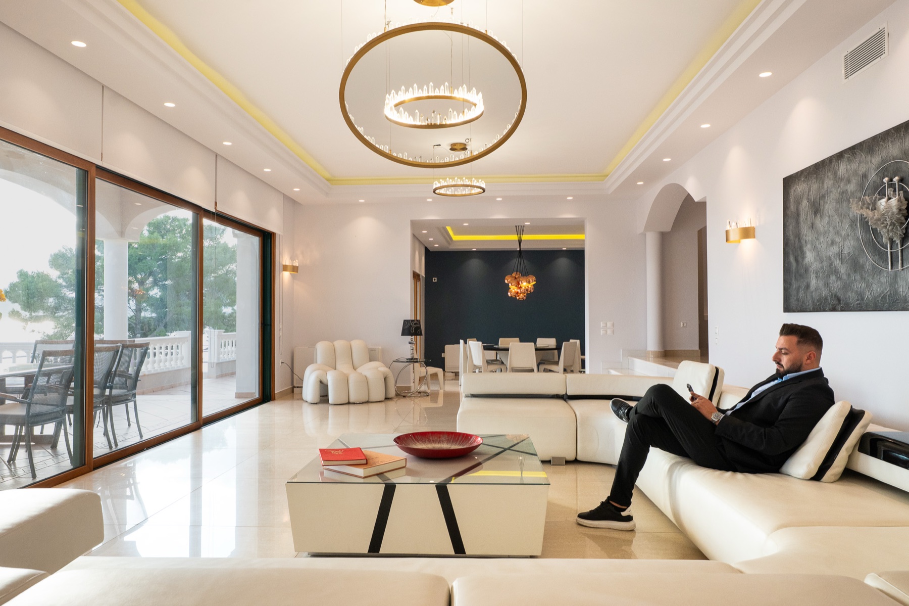 Villa Rafaella, chandelier living room with terrace view