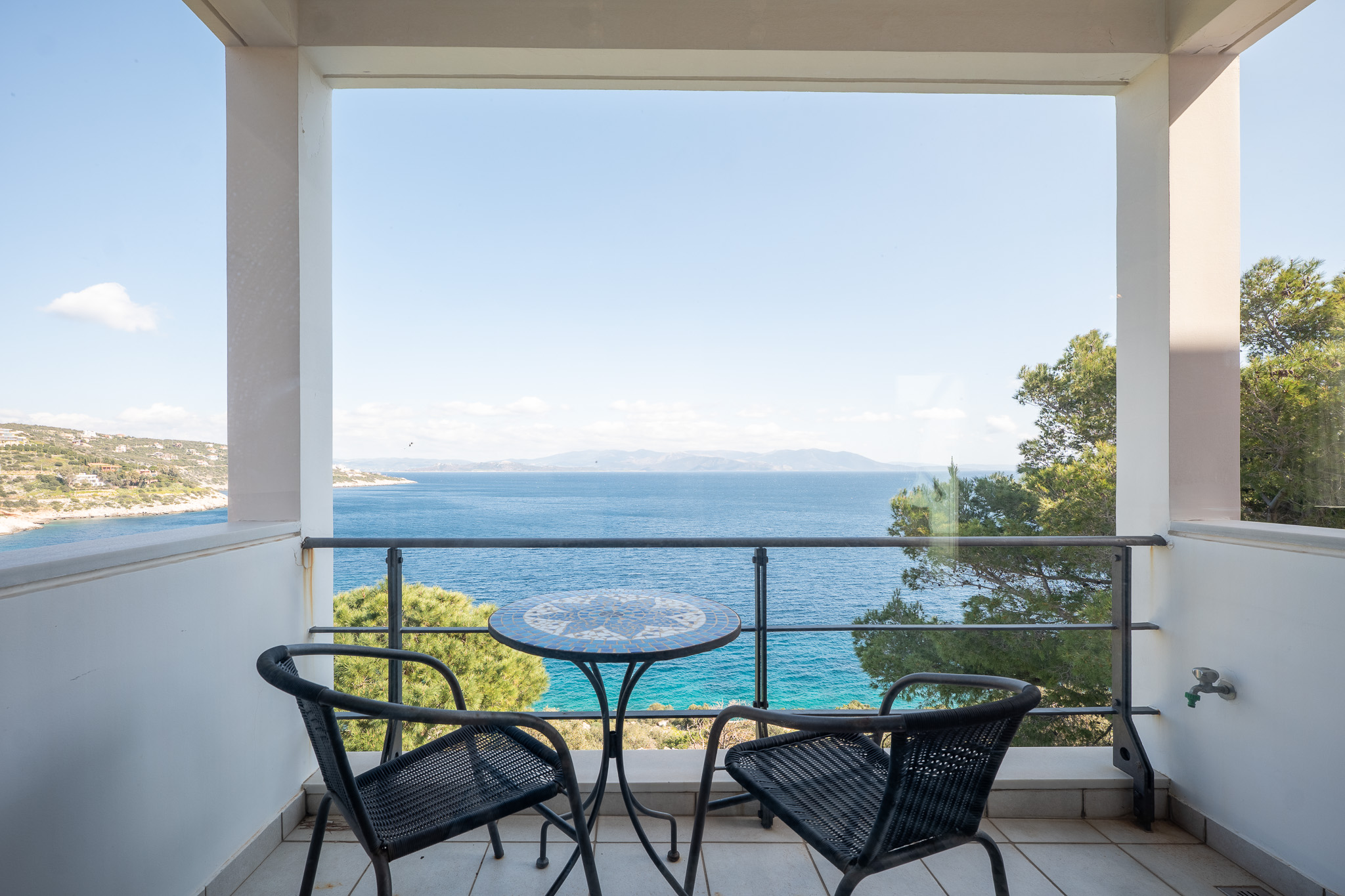 Villa Selene, covered balcony with bistro set