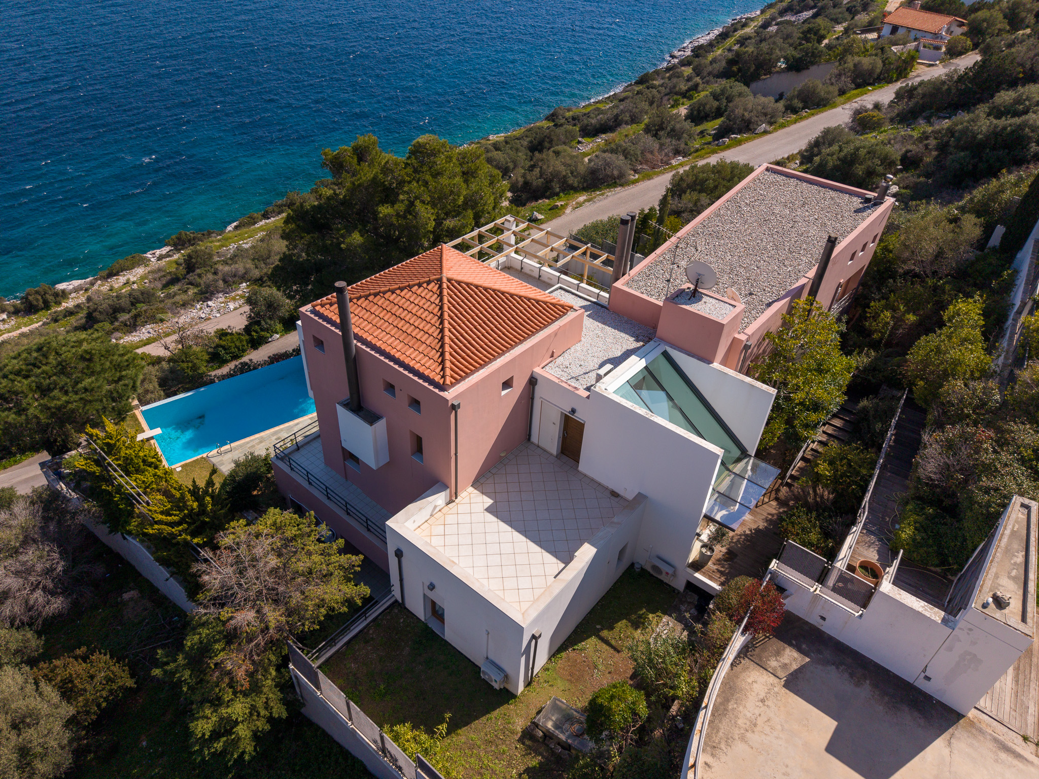 Villa Selene, overhead drone of villa, pool and coastline